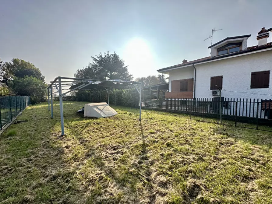 Immagine 35 di Appartamento in vendita  in Via Giosuè Carducci 19/A a Azzano San Paolo