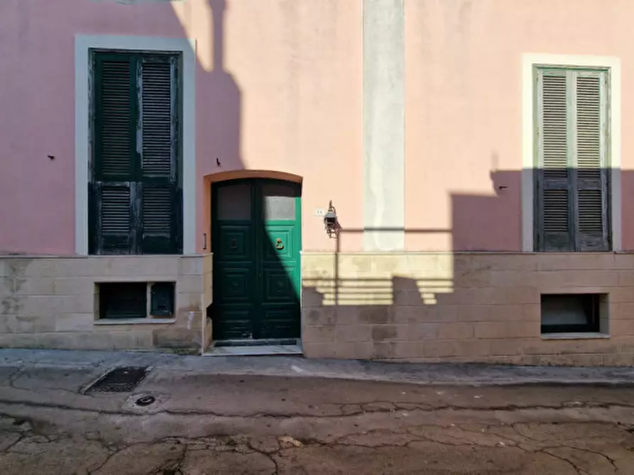 Immagine 8 di Villa in vendita  in Via Giardino Contursi 14 a Parabita