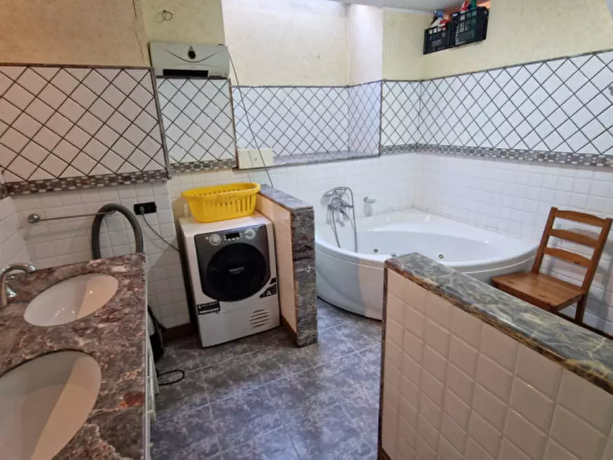 Immagine 66 di Villa in vendita  in Via Giardino Contursi 14 a Parabita