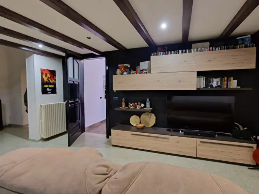 Immagine 106 di Villa in vendita  in Via Giardino Contursi 14 a Parabita