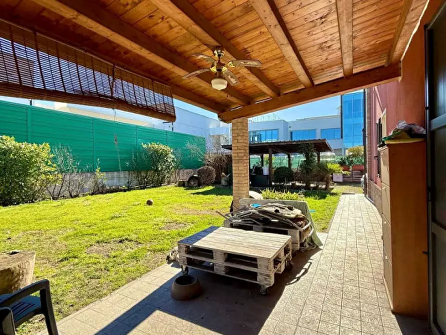 Immagine 2 di Villa in vendita  in Via Ugozzolo, 111 a Parma