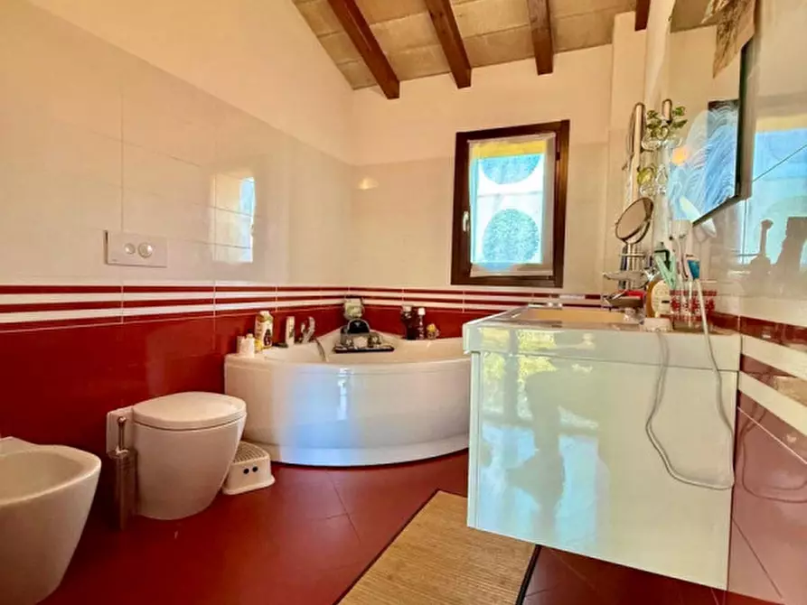 Immagine 8 di Villa in vendita  in Via Ugozzolo, 111 a Parma