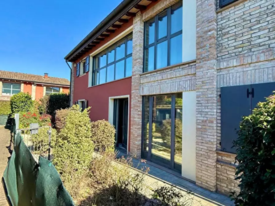 Immagine 20 di Villa in vendita  in Via Ugozzolo, 111 a Parma