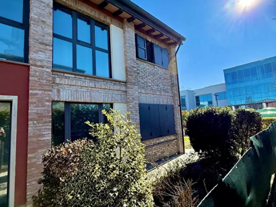 Immagine 23 di Villa in vendita  in Via Ugozzolo, 111 a Parma