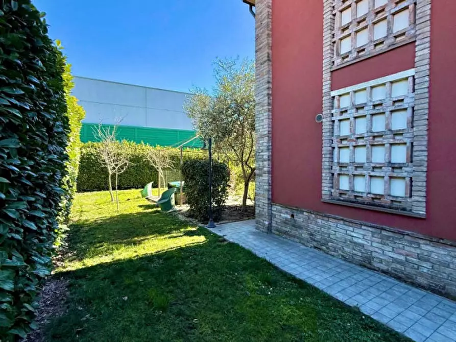 Immagine 25 di Villa in vendita  in Via Ugozzolo, 111 a Parma