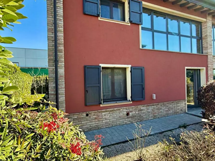 Immagine 26 di Villa in vendita  in Via Ugozzolo, 111 a Parma