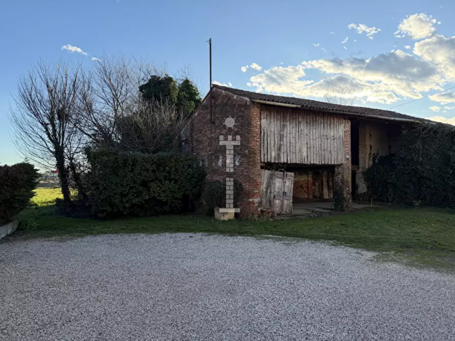 Immagine 1 di Magazzino in vendita  in Via Anconetta,11 a Colceresa