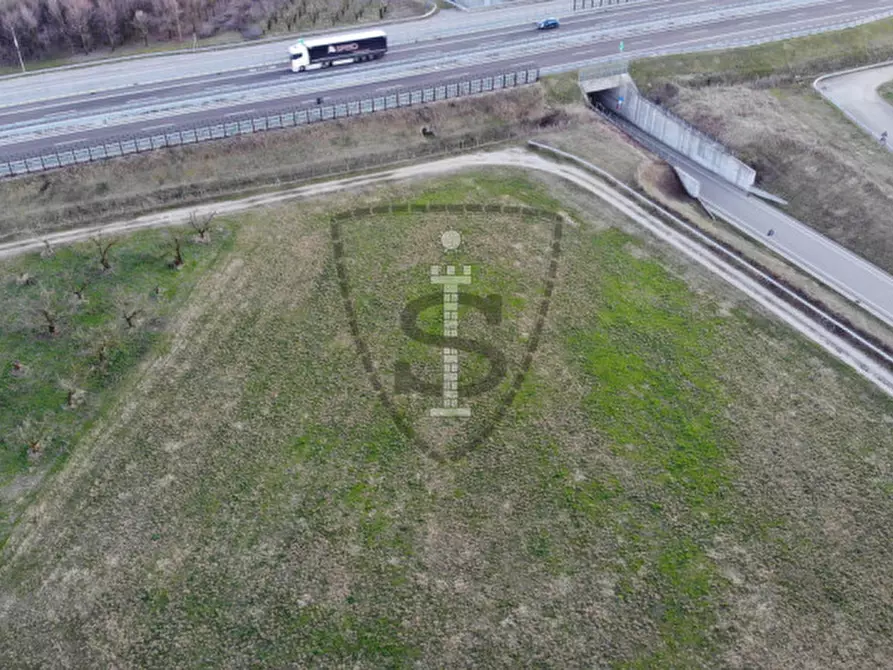 Immagine 12 di Magazzino in vendita  in Via Anconetta,11 a Colceresa