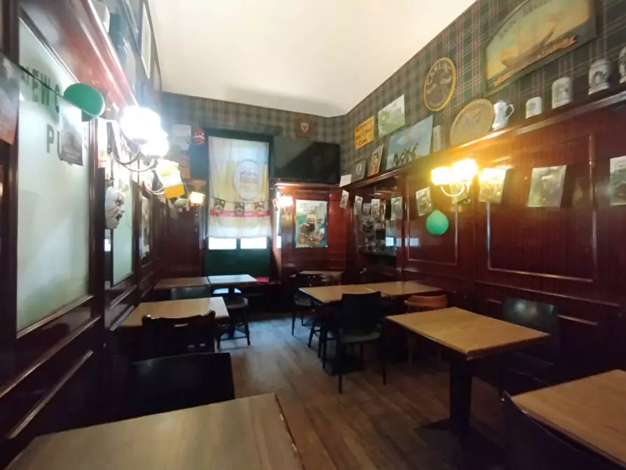 Immagine 3 di Negozio in vendita  in Via Luigi Cibrario 9 a Torino