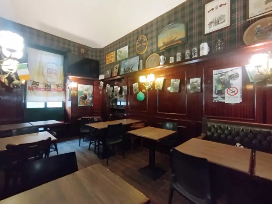 Immagine 4 di Negozio in vendita  in Via Luigi Cibrario 9 a Torino