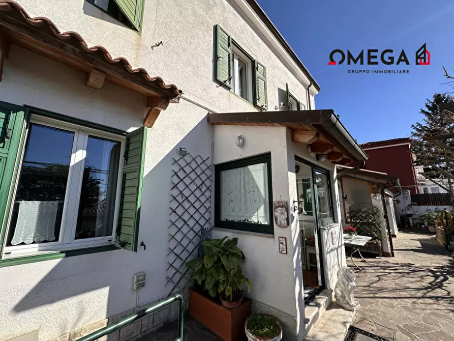 Immagine 3 di Villa in vendita  in Via dell'Eremo 110 a Trieste