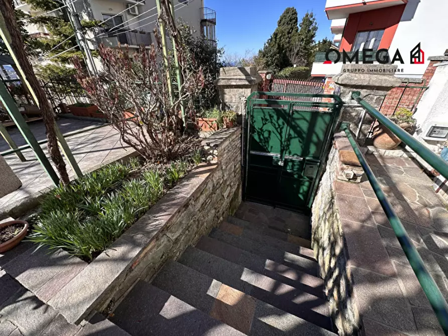 Immagine 5 di Villa in vendita  in Via dell'Eremo 110 a Trieste