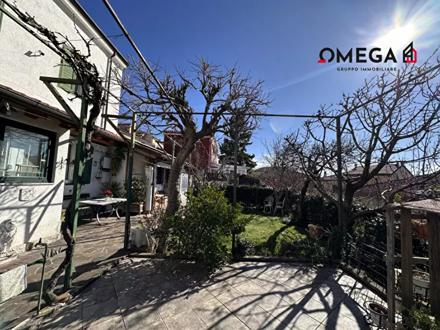 Immagine 8 di Villa in vendita  in Via dell'Eremo 110 a Trieste