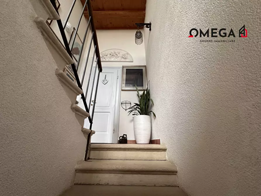 Immagine 35 di Villa in vendita  in Via dell'Eremo 110 a Trieste