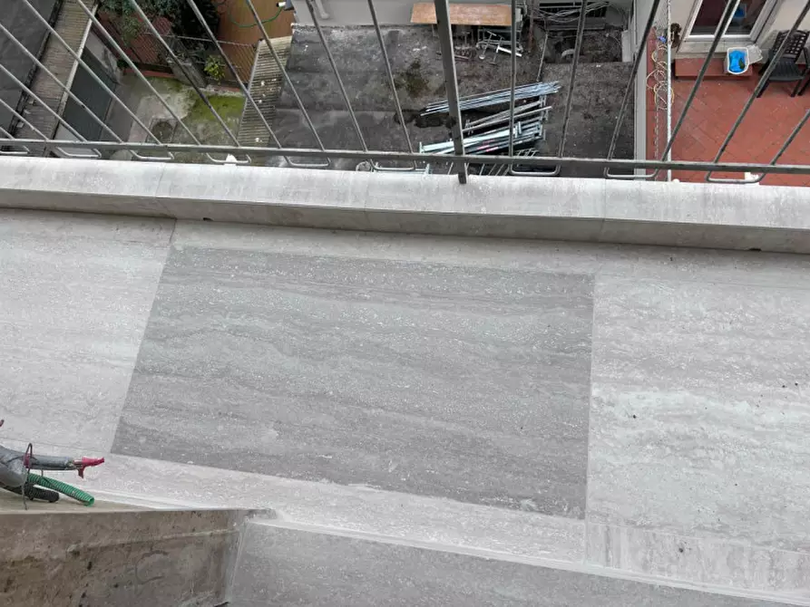 Immagine 6 di Appartamento in vendita  in VIA GASPERI a Firenze