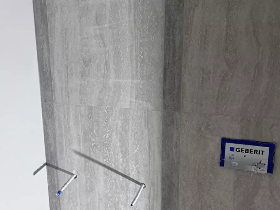 Immagine 10 di Appartamento in vendita  in VIA GASPERI a Firenze