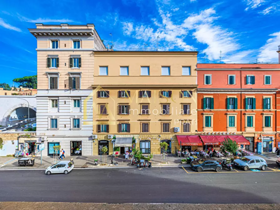 Immagine 29 di Appartamento in vendita  in Via delle Fornaci a Roma