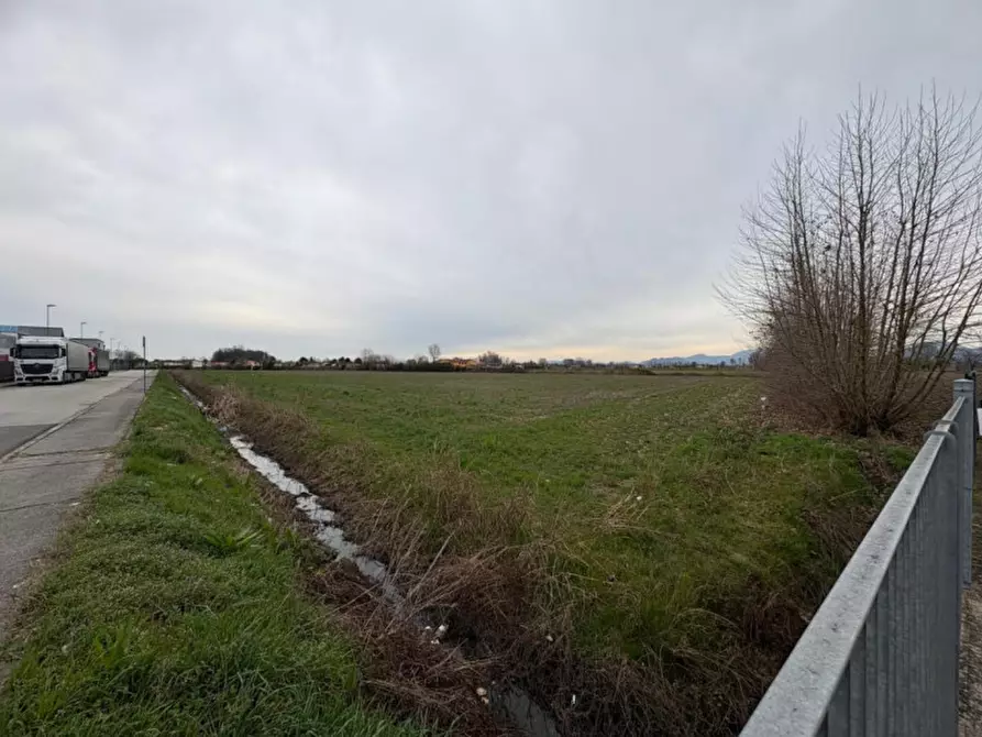 Immagine 11 di Terreno in vendita  in Via Adige a Veggiano