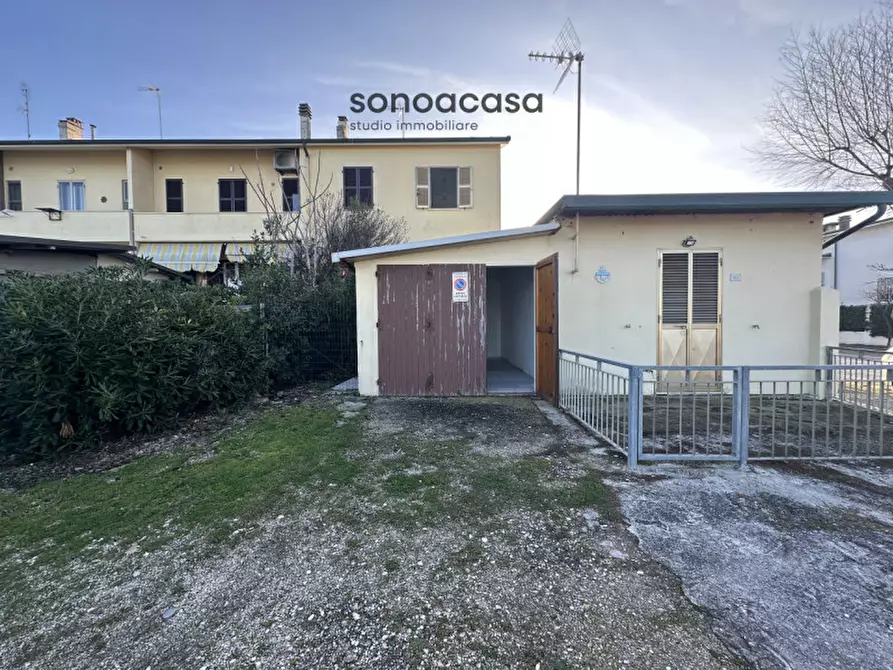 Immagine 18 di Appartamento in vendita  in Viale Giosuè Carducci, 181 a Mondolfo