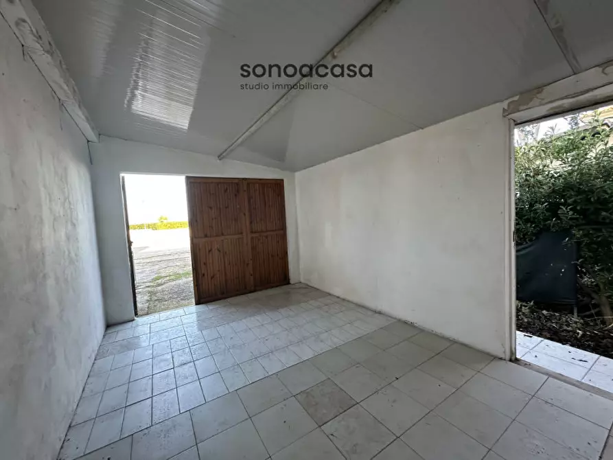 Immagine 22 di Appartamento in vendita  in Viale Giosuè Carducci, 181 a Mondolfo