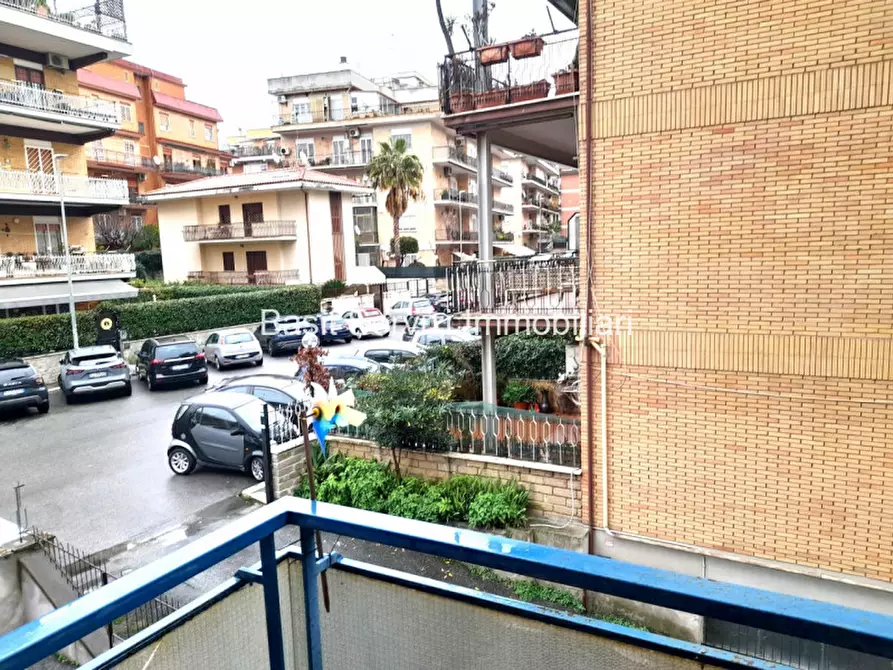 Immagine 3 di Appartamento in vendita  in Via Vincenzo Vela a Roma