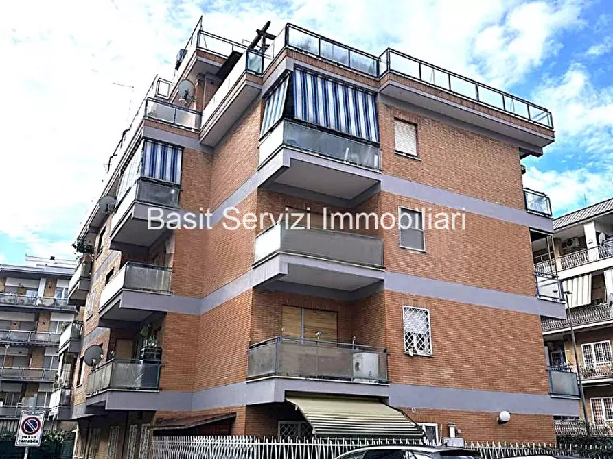 Immagine 10 di Appartamento in vendita  in Via Vincenzo Vela a Roma