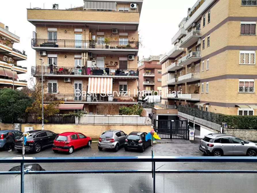 Immagine 20 di Appartamento in vendita  in Via Vincenzo Vela a Roma