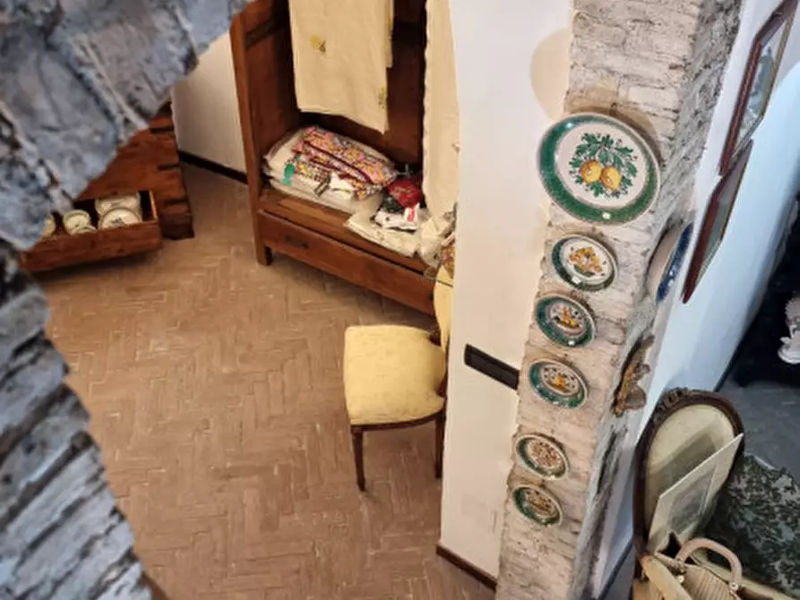 Immagine 9 di Negozio in vendita  in VIA LUNGOMARE GARIBALDI a Milazzo