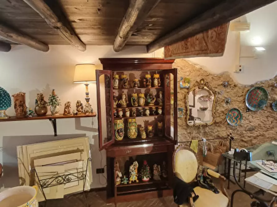 Immagine 10 di Negozio in vendita  in VIA LUNGOMARE GARIBALDI a Milazzo