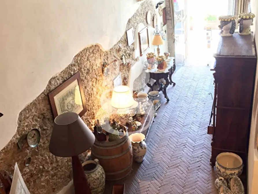 Immagine 21 di Negozio in vendita  in VIA LUNGOMARE GARIBALDI a Milazzo