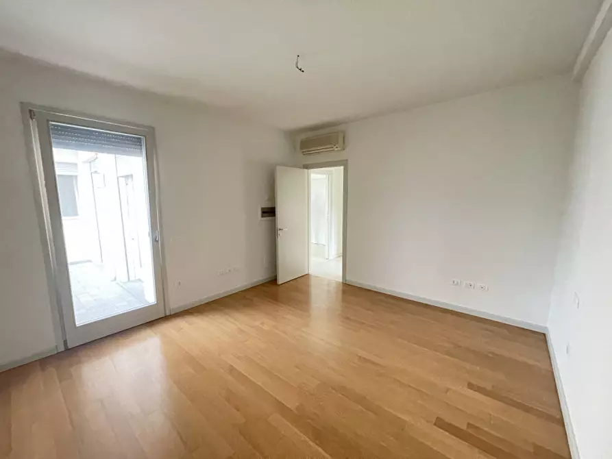 Immagine 1 di Appartamento in vendita  a Mantova