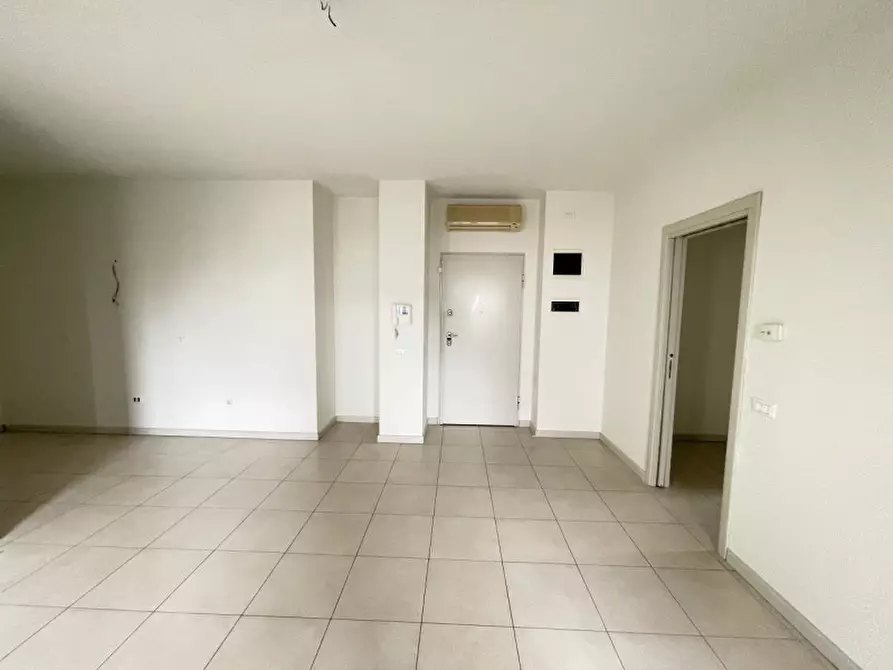 Immagine 8 di Appartamento in vendita  a Mantova