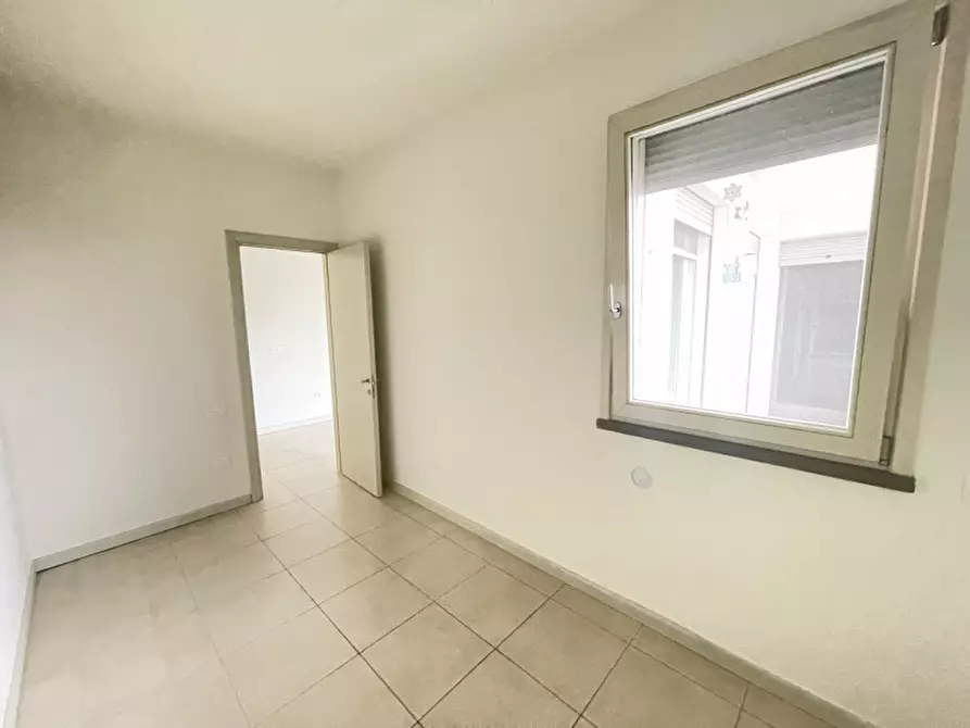 Immagine 10 di Appartamento in vendita  a Mantova