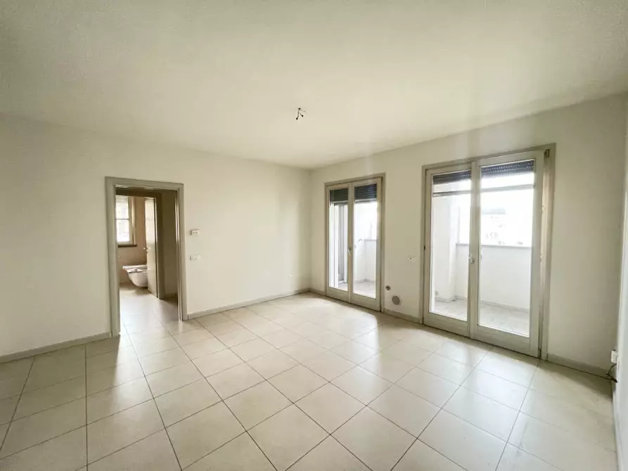 Immagine 11 di Appartamento in vendita  a Mantova