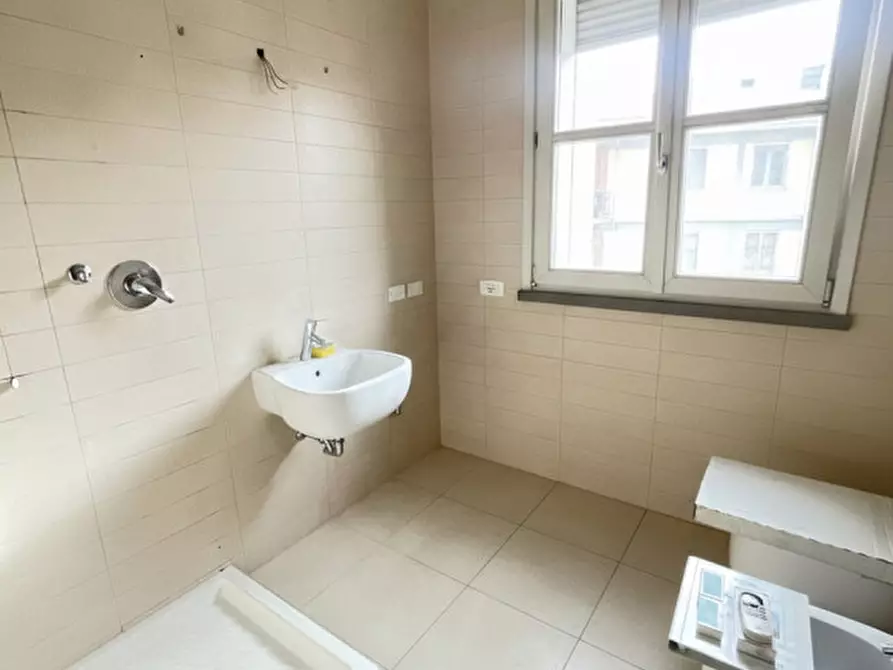 Immagine 13 di Appartamento in vendita  a Mantova