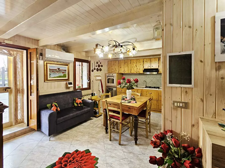 Immagine 1 di Villetta a schiera in vendita  in VIA RIVIERA a Baone