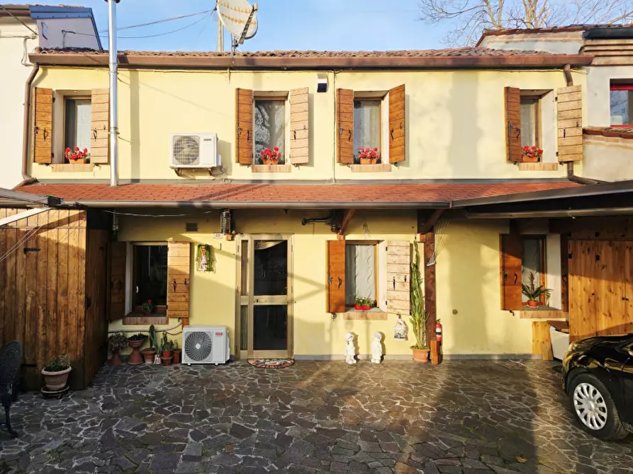 Immagine 18 di Villetta a schiera in vendita  in VIA RIVIERA a Baone