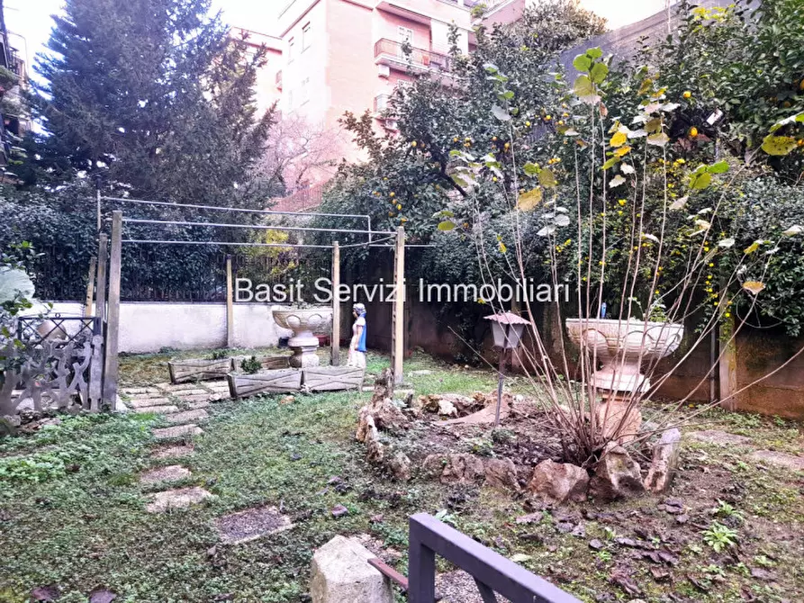 Immagine 19 di Appartamento in vendita  in Viale dei Colli Portuensi a Roma