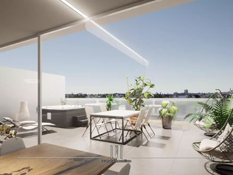 Immagine 4 di Appartamento in vendita  in Via Michelangelo Buonarroti a Jesolo