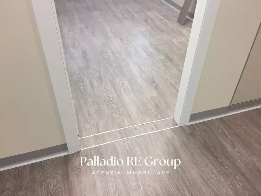 Immagine 4 di Ufficio in vendita  in Via Zamenhof, 22 a Vicenza