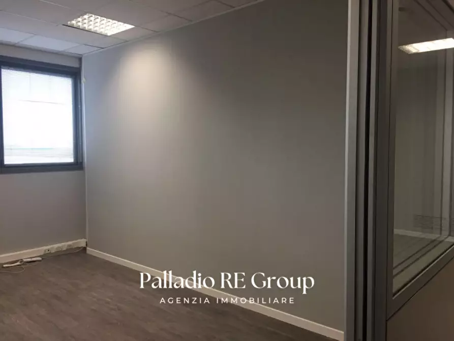 Immagine 6 di Ufficio in vendita  in Via Zamenhof, 22 a Vicenza