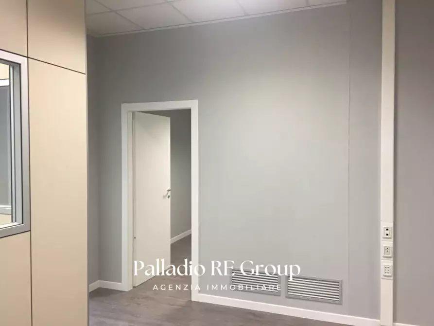 Immagine 7 di Ufficio in vendita  in Via Zamenhof, 22 a Vicenza