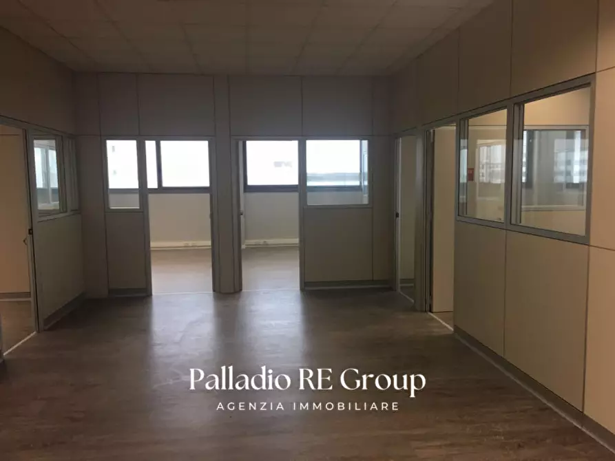 Immagine 9 di Ufficio in vendita  in Via Zamenhof, 22 a Vicenza