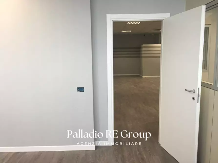 Immagine 10 di Ufficio in vendita  in Via Zamenhof, 22 a Vicenza