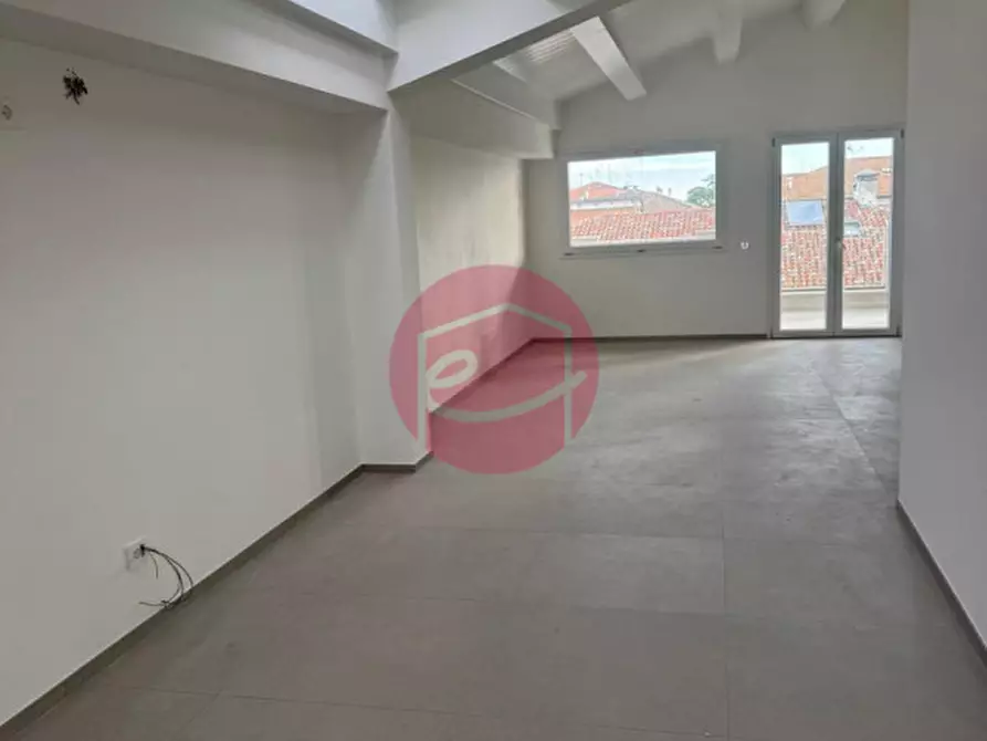 Immagine 1 di Attico in vendita  a Gambettola