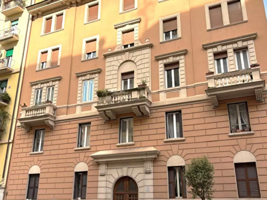 Immagine 1 di Appartamento in vendita  in Via Lorenzo il Magnifico a Roma