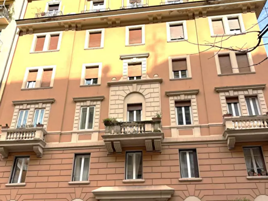 Immagine 3 di Appartamento in vendita  in Via Lorenzo il Magnifico a Roma