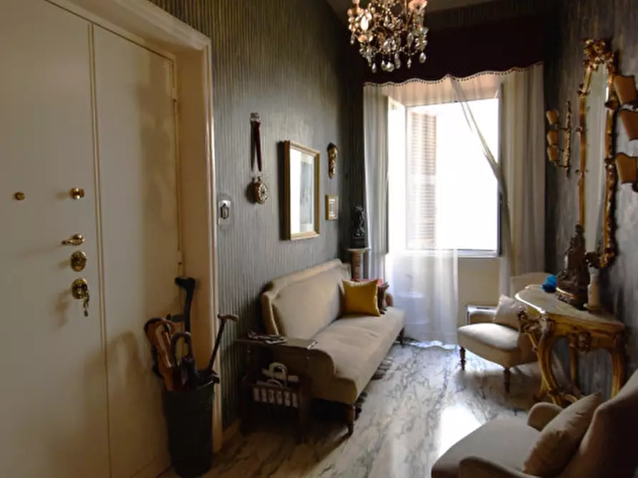 Immagine 6 di Appartamento in vendita  in Via Lorenzo il Magnifico a Roma