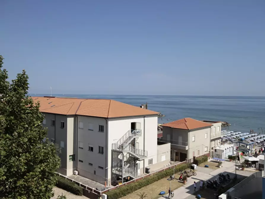 Immagine 10 di Appartamento in vendita  a Misano Adriatico