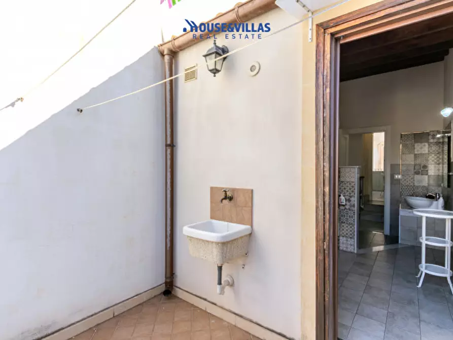 Immagine 18 di Casa indipendente in vendita  in CORTILE SANT' ANTONIO ABATE a Avola